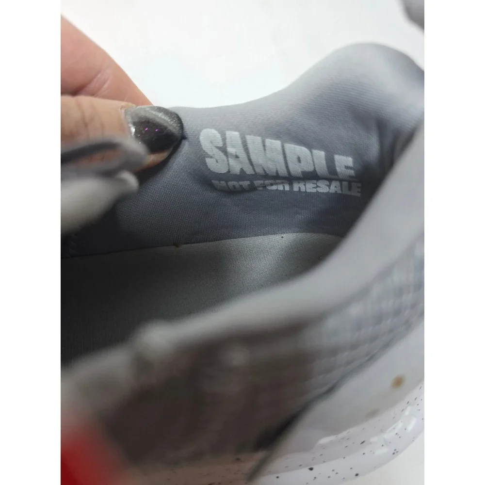 NEW! RIGHTFOOTONLY Amputee UnderArmourFlow MVMNT‎ M's GreyWhite Shoe Sz9 Sample